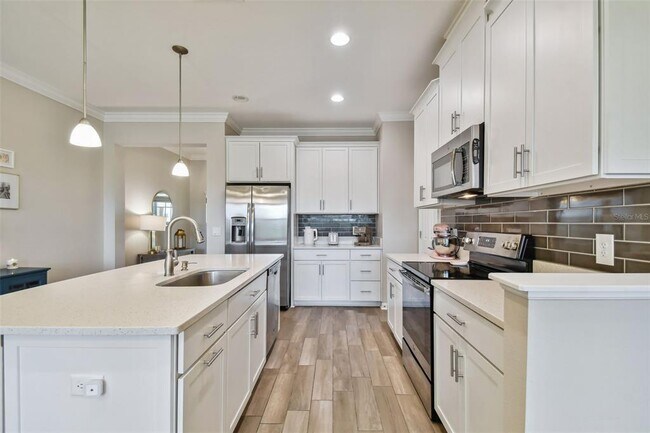 Building Photo - 30021 Southwell Ln