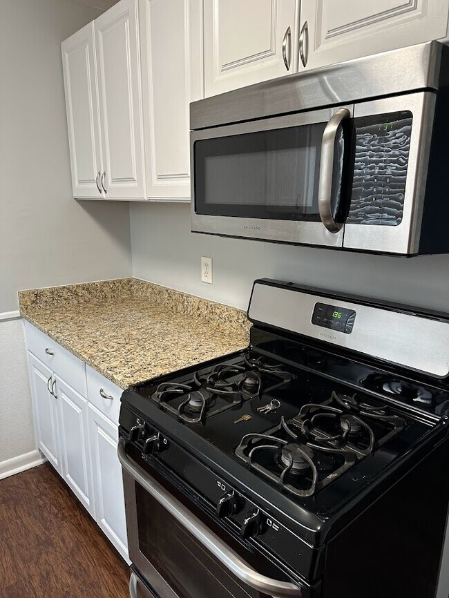 Foto del edificio - 2527 W 13 Mile Rd