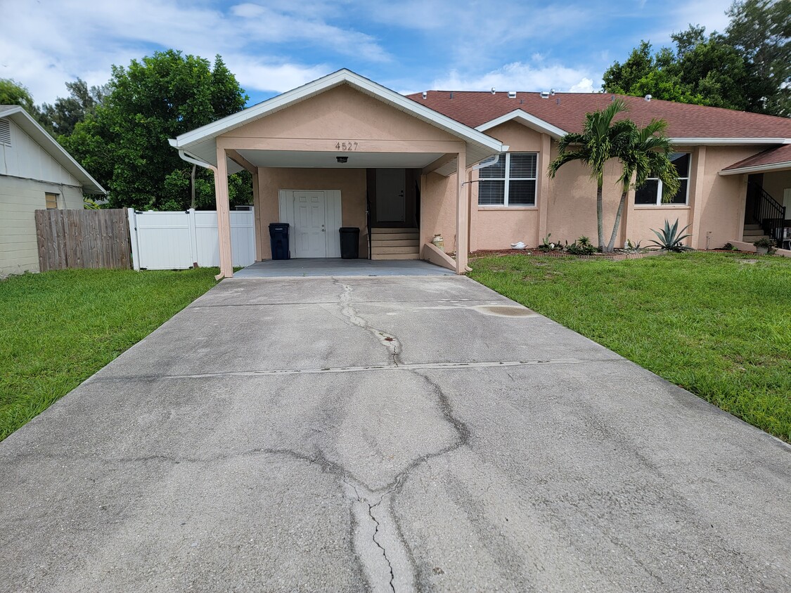 Primary Photo - 4527 86th Street Ct W