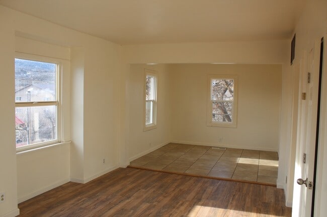 Building Photo - 329 McKinley St