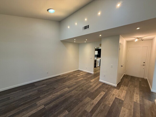 Foto del edificio - An Updated Leisure Village Home now available