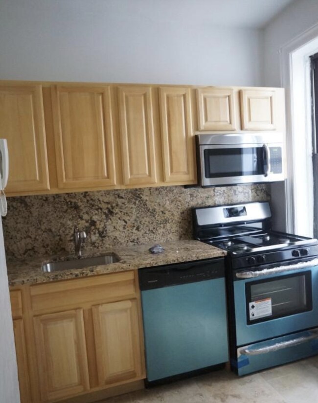 Foto del edificio - 140 Bay Ridge Pkwy