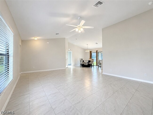 Foto del edificio - 440 NW 1st Terrace