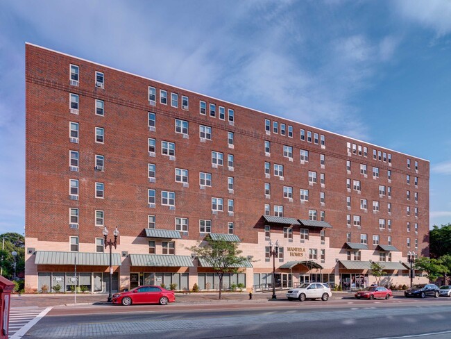 Building Photo - 1855 Washington St