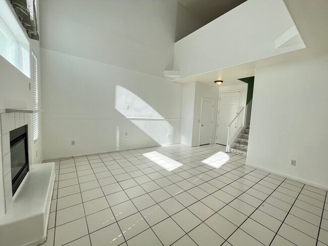 Foto del edificio - Townhouse 3 Bedrooms 2.5 Bathrooms in Gate...