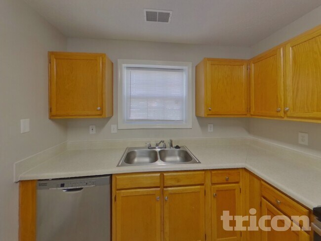 Foto del edificio - 562 Chisolm Way