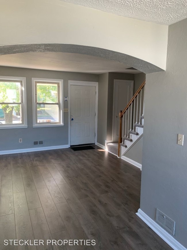 Building Photo - 2 br, 1 bath House - 3505 McShane Way