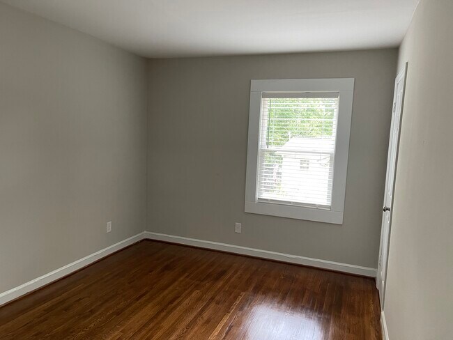 Building Photo - 5818 Whitingham Dr