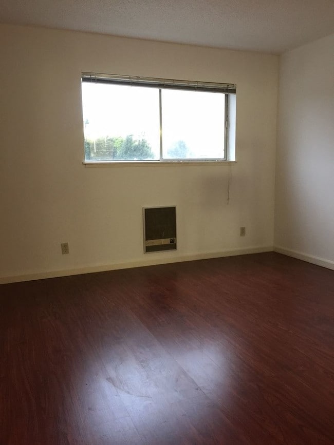 Building Photo - 1599 Hays St