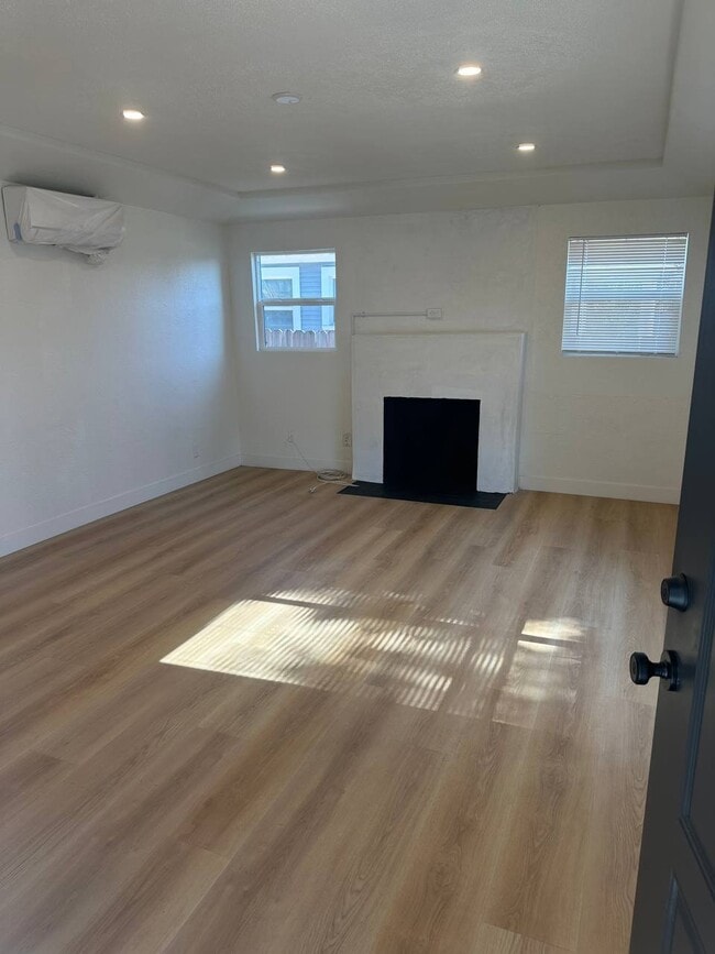 Foto del edificio - 417 S Fremont Ave