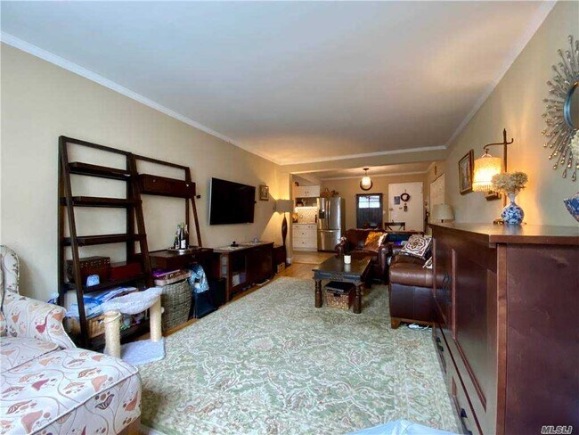 Building Photo - 68-20 Selfridge St