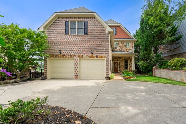 Building Photo - 1040 Antioch Dr NE