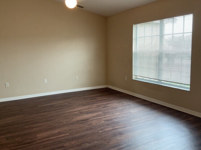 Building Photo - 152 Seven Oaks Drive