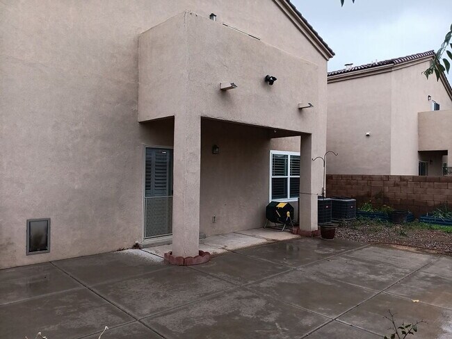 Foto del edificio - Single Family Home