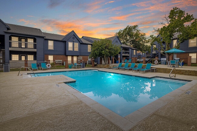 Building Photo - The Residence at North Dallas Building Photo - The Residence at North Dallas