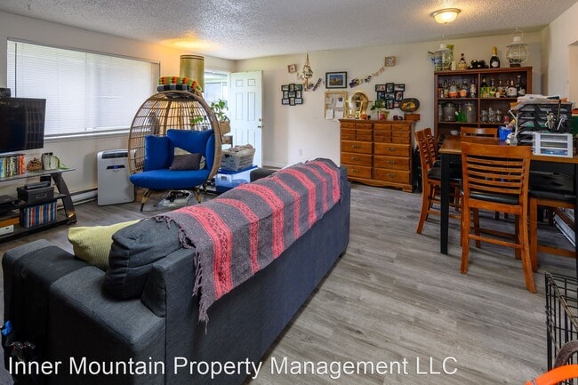 Building Photo - 2 br, 1 bath House - 2125 SW Xero Lane Uni...
