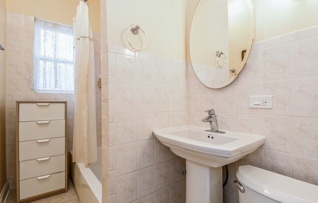 Foto del edificio - 1624 W Farwell Ave