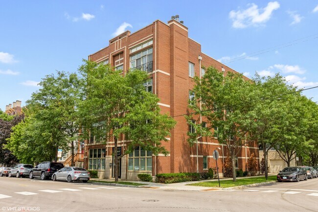 Foto del edificio - 3101 N California Ave