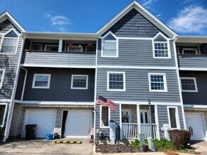 Building Photo - 100 Lesley Ln