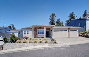Building Photo - 931 W Magnolia Loop