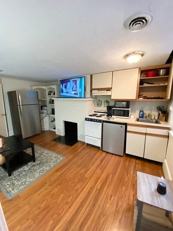 317 Dartmouth St Unit B, Boston, MA 02116 Apartments in Boston, MA