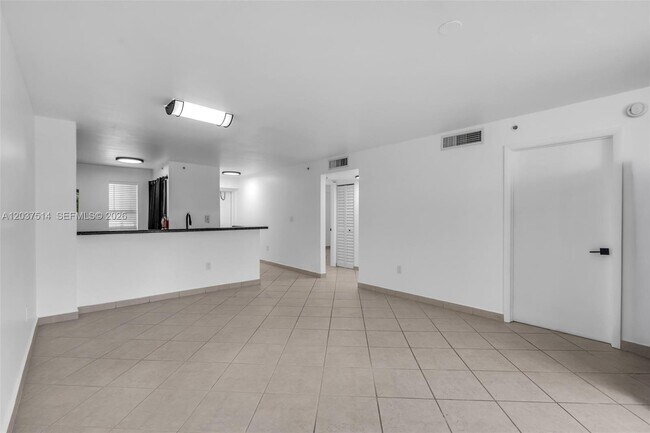 Foto del edificio - 1401 Bay Rd