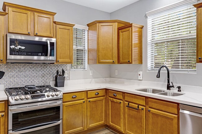 Foto del edificio - 15366 W Bloomfield Rd