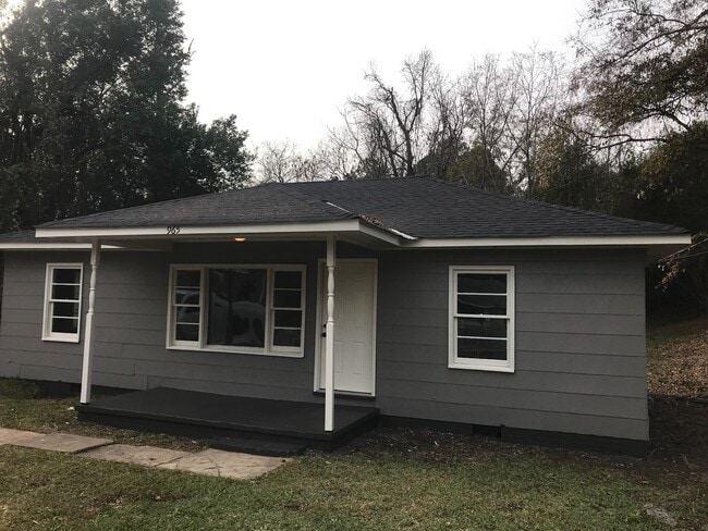 Building Photo - **UPCOMING**3 or 4 Bedroom / 1.5 Bathroom Home for Rent in Columbus, GA