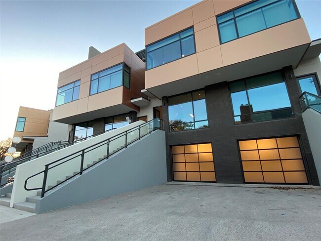 Foto del edificio - 5979 Caruth Haven Ln