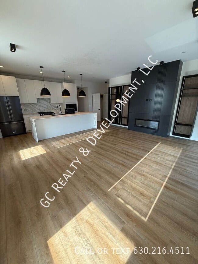 Foto del edificio - 3202 N Kildare Ave