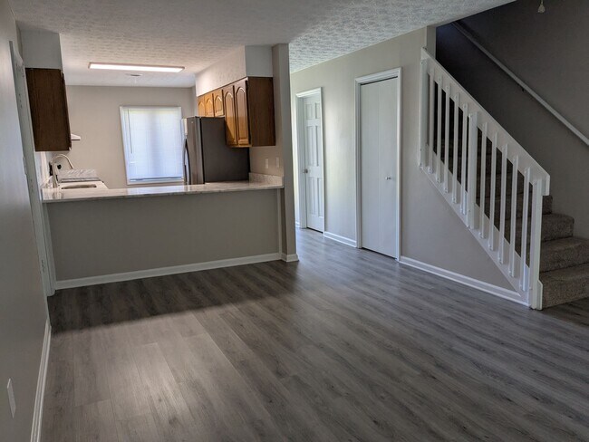 Foto del edificio - Move in Special! 1/2 off Security Deposit**