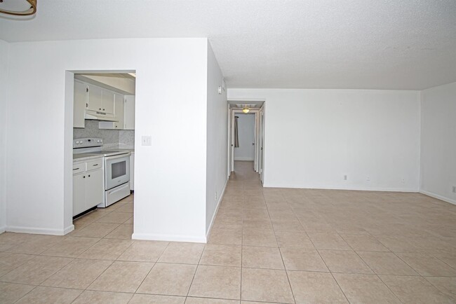 Foto del edificio - 402 Lake Shore Dr