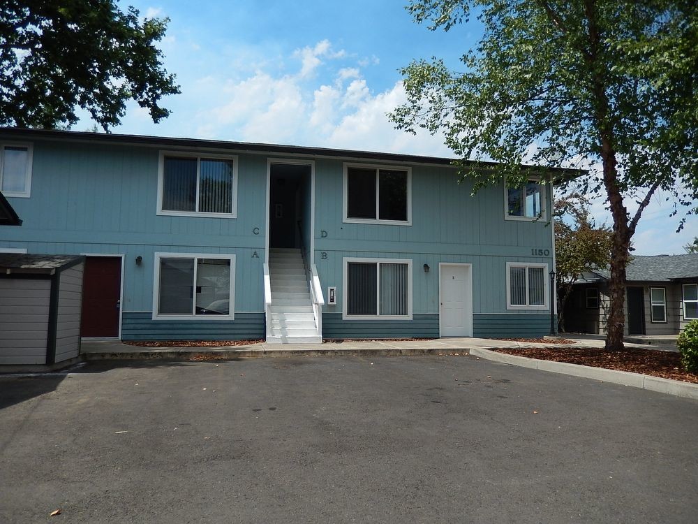 Primary Photo - Downstairs 2-bedroom Apartment in a 4-plex