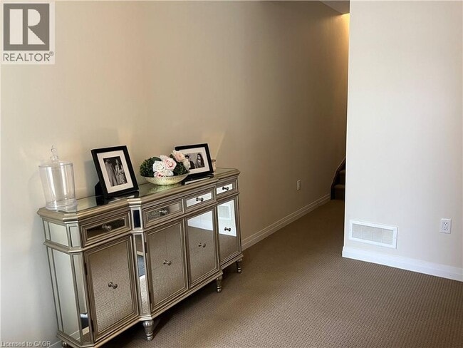 Building Photo - 12 Workman Ln