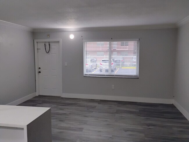 Foto del edificio - 505 NW 177th St