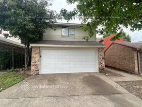 Building Photo - 1562 Sunset Village Dr
