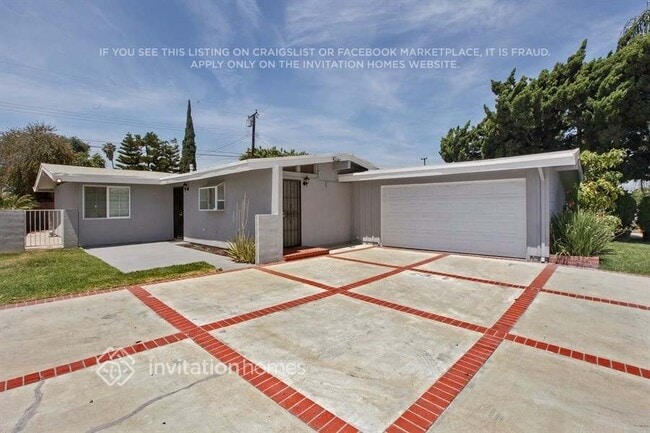 Building Photo - 8421 Flallon Ave