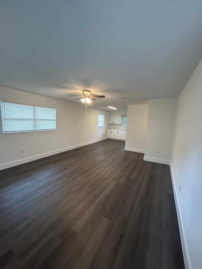 Foto del edificio - Central Lakeland Duplex