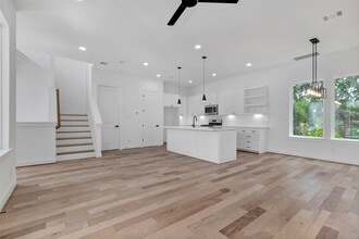 Building Photo - 9426 Campbell Rd