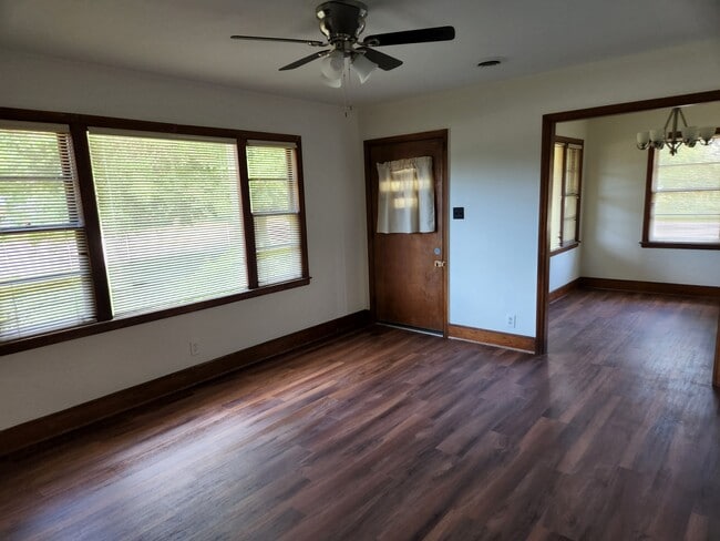 Building Photo - 1324 Mt Gallant Rd