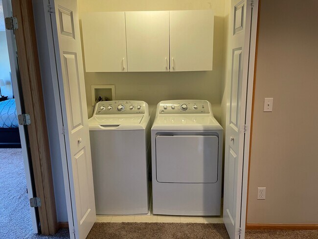New washer/dryer - 13750 54th Ave N