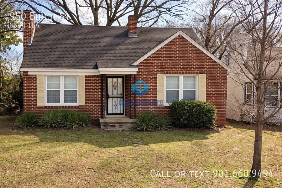 Photo - 950 Birch St-