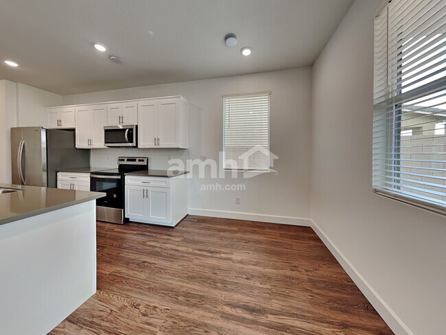 Building Photo - 9128 Ribbon Mdw Ct