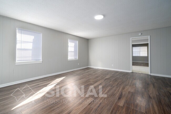 Building Photo - 265 2nd Pl SW