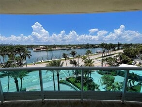 Building Photo - 5025 Collins Ave