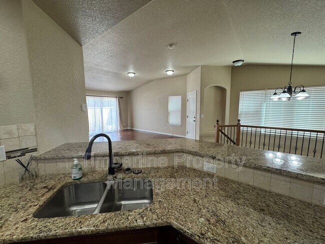 Foto del edificio - 5348 Oak Spring Heights