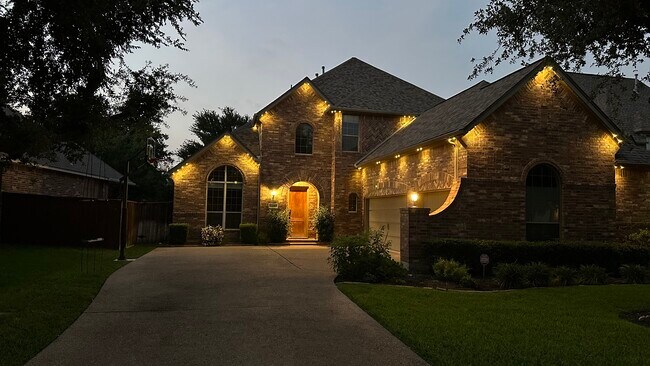 Building Photo - 208 Angus Dr