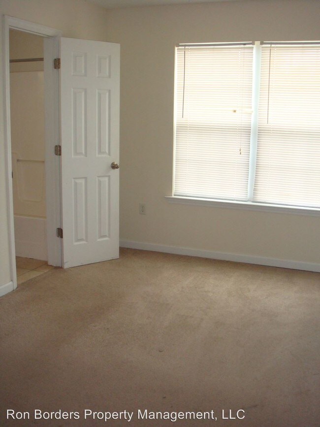 Building Photo - 1714 Almond Tree Pl
