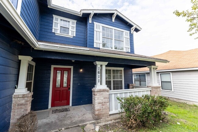 Building Photo - 1611 Sunbend Falls