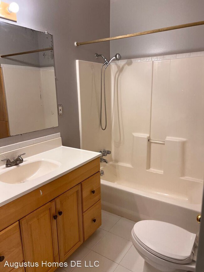 Building Photo - 2 br, 1 bath House - 632 Merriman Rd